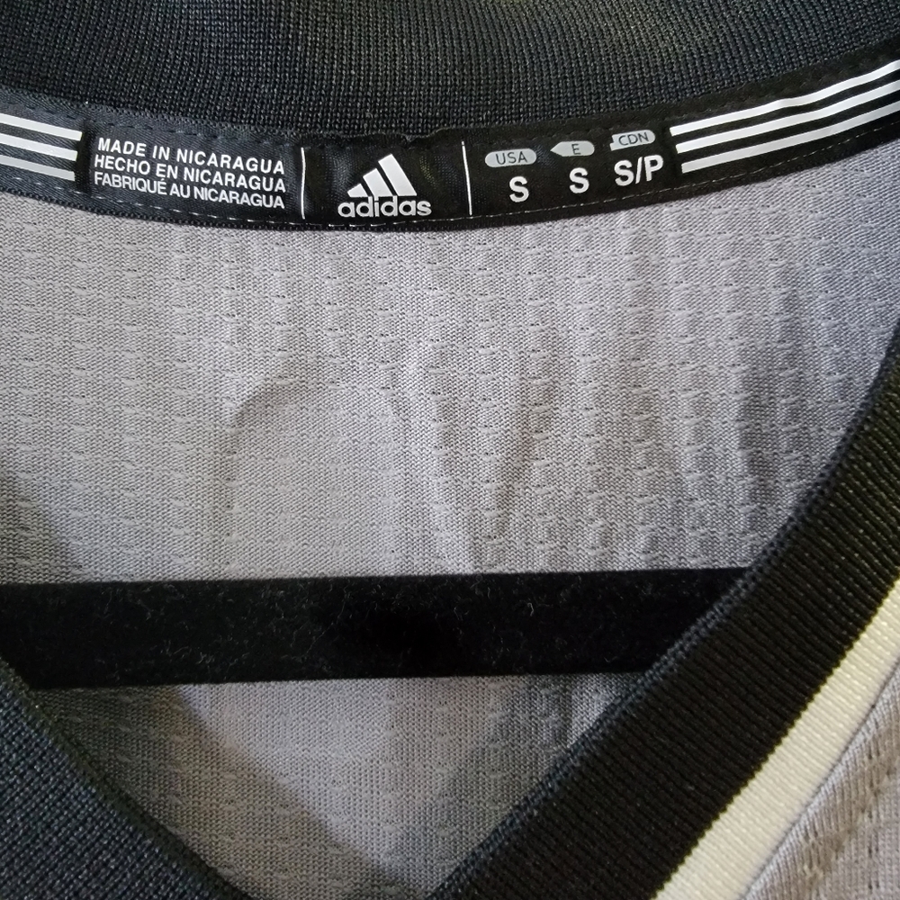 Authentic NBA Spurs Jersey - Picture 2 of 6